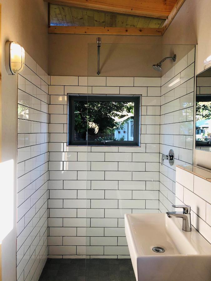 Palm And Pine Cottage Кейптаун Екстериор снимка